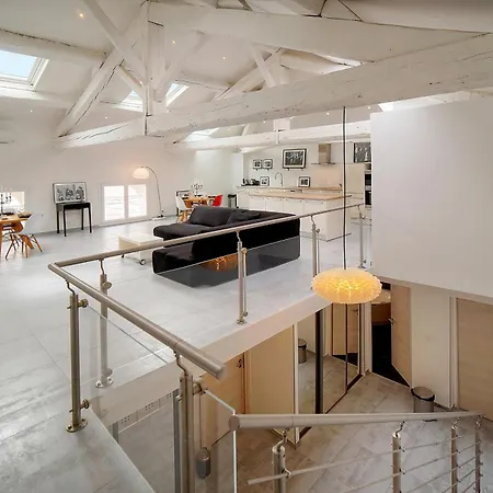 Immogroom - Luminous Spacious T4 - Ac Appartement